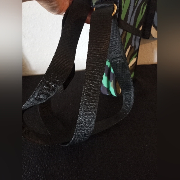 DVF Diane Von Furstenberg X Target Disco Zebra Green Cellphone Holder Purse - Picture 3 of 12